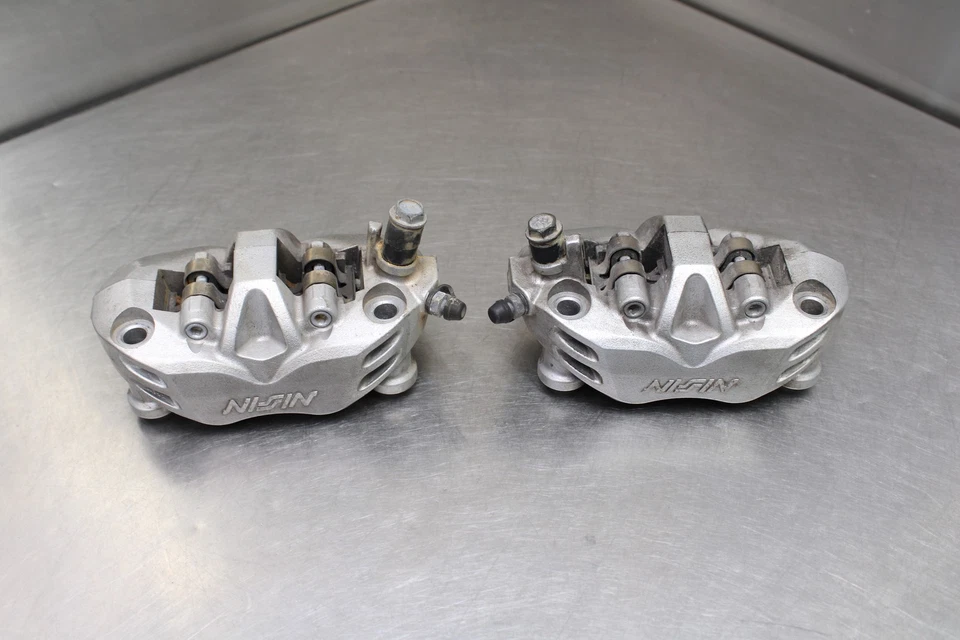07-08 KAWASAKI Z1000 RIGHT LEFT FRONT BRAKE CALIPER SET PAIR CALIPERS Foto 1 de 4