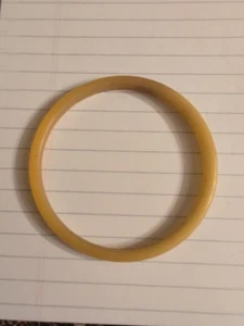 Vintage Off White Unbranded Bangle Bracelet Plastic 3 Inch Diameter - Picture 1 of 3