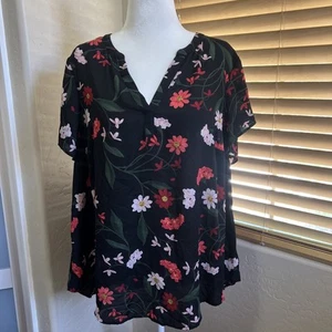Blusa Torrid Talla 2 Negra Floral Preciosa Georgette Cuello Dividido Sexy Fecha Noche - Imagen 1 de 7