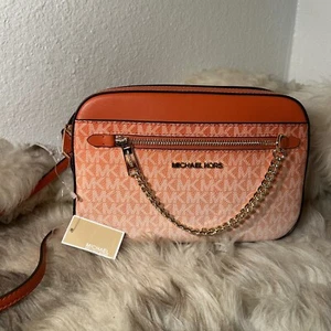 Neu mit Etikett Michael Kors Lg East West Reißverschluss Kette Umhängetasche - rot Ton - Bild 1 von 4