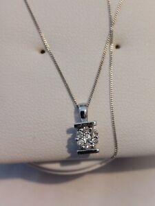 Ernest Jones 9ct Gold Diamond Necklace Pendant. Fully hallmarked 18inch chain.