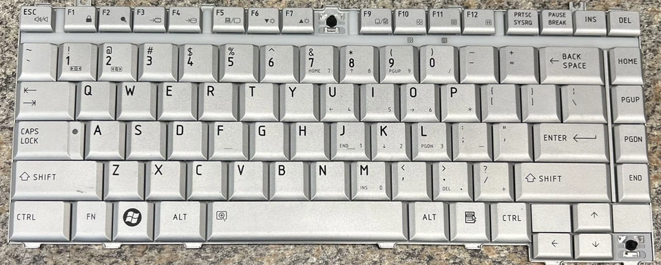 TECLADO PORTÁTIL TOSHIBA SATELLITE A200 A205 A215 TECLAS DE REPUESTO TECLAS Foto 1 de 4