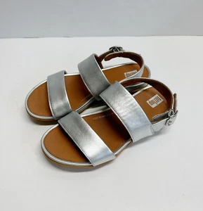 Sandalias FITFLOP Metálicas Plateadas Cuero Correa Plana Punta Abierta Correa al Tobillo Talla 6 - Imagen 1 de 6
