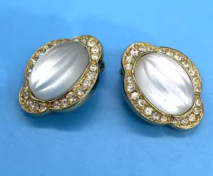 Vendome Signed Textured Matte Silk Glass Gold-Tone Oval Clip Earrings 1960's VTG - Picture 1 of 12
