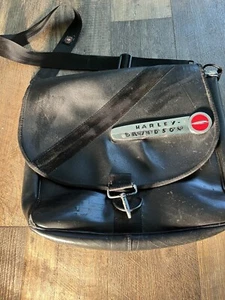 Borsa a tracolla vintage Harley Davidson Messenger per laptop nera dettagli emblema serbatoio - Foto 1 di 14