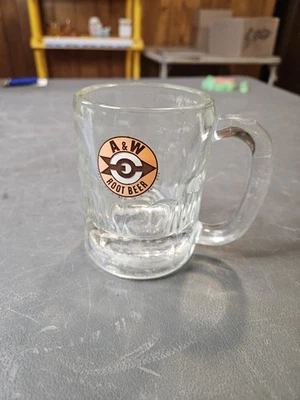 Винтажная тяжелая прозрачная стеклянная кружка A&W Root Beer со стрелой логотипом Bullseye 4,5 дюйма 1960-е - Изображение 1 из 4