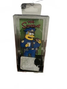 Pin de figura esmaltado en goma de mascar jefe de Los Simpson - Imagen 1 de 6