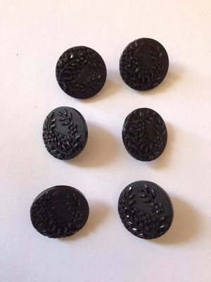 6 x 19mm/30 Linge Black Leaf Shield Embossed Buttons With Shank Sewing/Knitting - Image 1 of 4