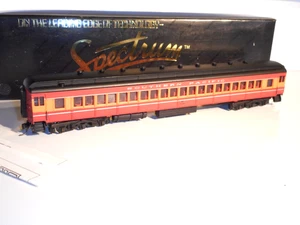 Bachmann Spectrum 89133 Southern Pacific Daylight 6 axled coach. Good Cond. HO - Picture 1 of 15
