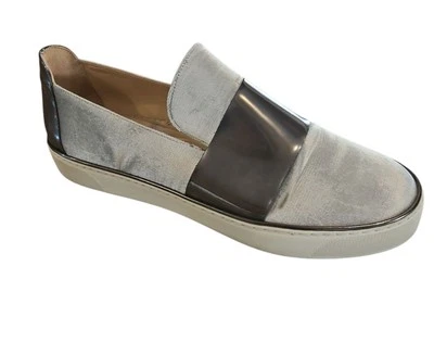 Zapatilla deportiva plana Stuart Weitzman TALLA 9,5 LT. gris terciopelo con banda de bronce sin cordones Foto 1 de 4