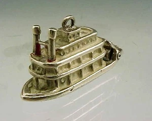 VINTAGE STERLING SILVER AND ENAMEL MOVABLE STEAM SHIP PADDLE WHEELER SHIP CHARM - Picture 1 of 5