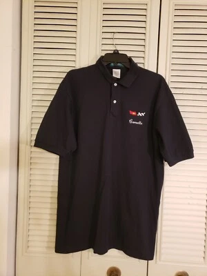 Camisa negra estilo polo con cuello manga corta Outer Banks Corvette para hombre - grande Foto 1 de 4