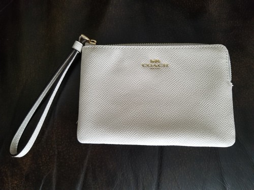 New Coach Women's Corner Zip Wristlet in cream crosgrain leather 6 x 4