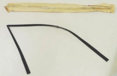 Nuevo de Lote Antiguo 1982 1983 Lincoln Continental Puerta de Ventana Corre Weatherstrip E35Y-5421596A Foto 1 de 3