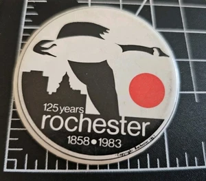 Bottone spilla vintage Rochester, Minnesota 125 anni 1983 - Foto 1 di 3