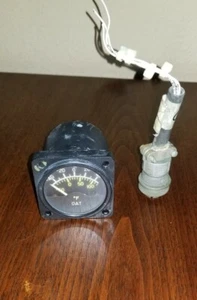 OAT Instrument Gauge, PN C668520-0104 - Picture 1 of 3