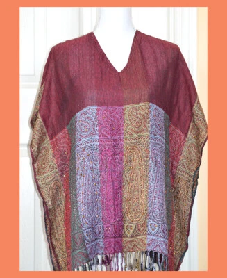 Túnica estilo poncho Kurti lantejoulas lã multicolorida design paisley - Imagem 1 de 4