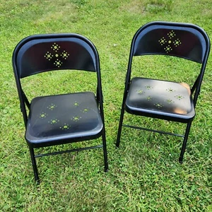 2 Vintage metal folding chairs Black Circle cut out patterns. - Picture 1 of 6