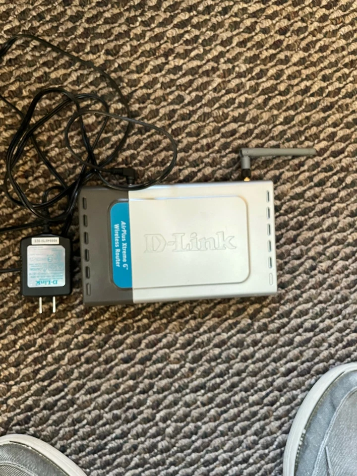 D-Link AirPlus Xtreme G DI-624 108Mbps 4-Port LAN WiFi Wireless G Router - Image 1 of 1