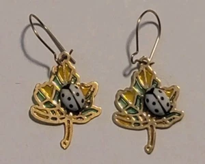 Vintage Gold Tone Leaf Ladybug Dangle Wire Earrings - Picture 1 of 5
