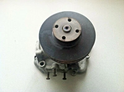 Mercedes-Benz 380sec W126 1981-1985 ~ bomba de agua Foto 1 de 4