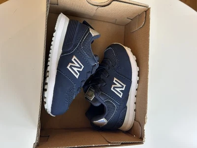 Zapatillas de tenis NewBalance Kids-574ID (bebé/niño pequeño)-naturales índigo/blanco talla 4 Foto 1 de 4