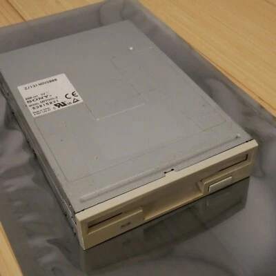 Sony MPF920-Z Internal Desktop 3.5 inch Floppy Disk Drive 1.44MB - Tested 20 - Image 1 of 4