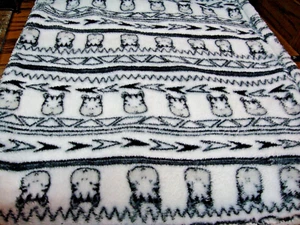 Babygear Baby Blanket White /Black Kittens Kitty Cats~30" x 36" Plush Soft  AA76 - Picture 1 of 3