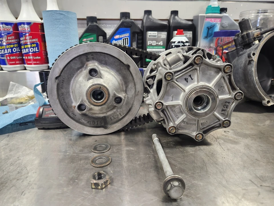 Kawasaki Brute Force KVF-750 2005 transmisión y embragues accionados con correa y desgaste rígido Foto 1 de 4