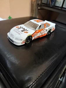 Tony Stewart #20 Habitat for Humanity Home Depot Action NASCAR 1:24 Diecast - Picture 1 of 7