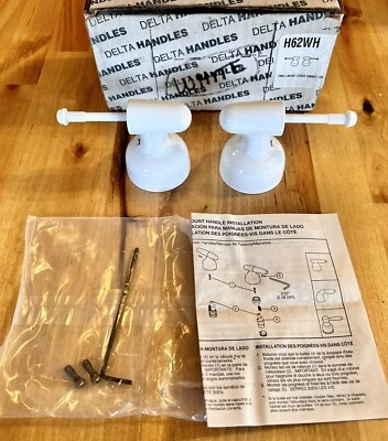 VTG 1998 DELTA HANDLES #H62WH 2 LARGE WHITE LEVER HANDLES Pair NOS - Image 1 of 4