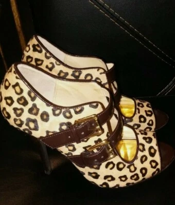 TACONES ALTOS MICHAEL KORS ANIMAL PRINT LEAPORD PUNTA ABIERTA 7M Foto 1 de 4