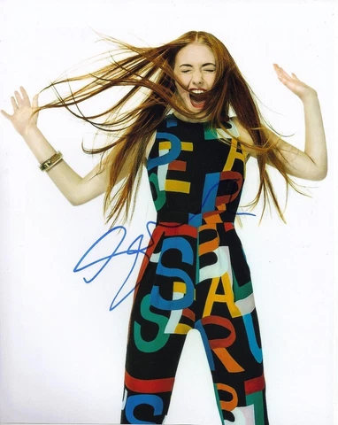 Sophie Turner Signed 10X8 Photo Game of Thrones SEXY IMAGE AFTAL COA (7215) Cover