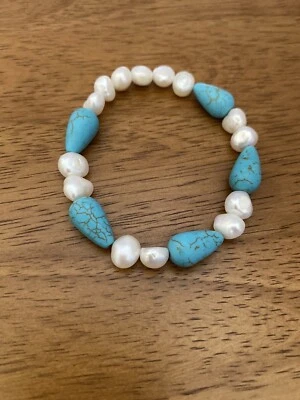 Genuine Howlite and Fresh Water Pearl Bead Bracelet - Image 1 of 3