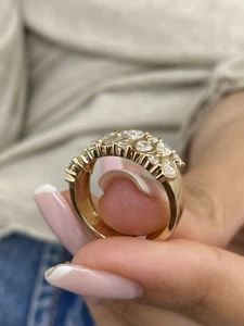Banda de diamantes VS1 E-F pera y anillo redondo de 1,58 quilates creado en laboratorio oro amarillo de 14 k - Imagen 1 de 10