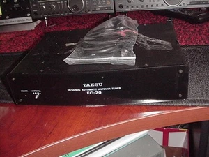 YAESU FC-20 AUTOMATYCZNY TUNER ANTENOWY FT-100, 847 / KABEL INTERFEJSU DARMOWA WYSYŁKA - Zdjęcie 1 z 2