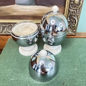 Set Heatmaster Vintage Art Deco Chrom & Elfenbein Bakelit Eierbecher Thermo Wärmer - Bild 1 von 7