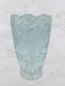 Amerikanische Kristallvase im Brillantschliff mit geätzten Rosenblüten & Diamantspitzenrändern - Bild 1 von 6