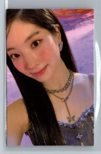 TWICE- DAHYUN EYES WIDE OPEN OFFICIAL ALBUM PHOTOCARD (US SELLER) - Picture 1 of 2