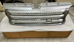 MIT GRAY FRONT FRME & SILVER MESH GRILLE FOR RANGE ROVER L320 SPORT 2006-2009 - Picture 1 of 7