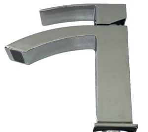 VIGO Satro Single Handle Single-Hole Bathroom Faucet Polished Chrome VG01015 - Bild 1 von 13