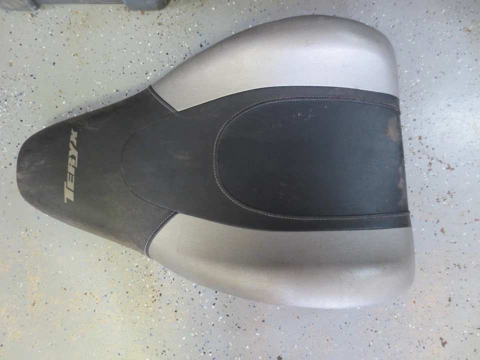 Kawasaki Teryx 4 800 UTV 2015 usado OEM cojín trasero de un asiento Foto 1 de 4