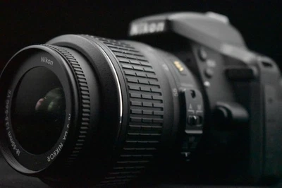 [Deber pagado en EE. UU.] Cámara de video digital Nikon D5300 24,2 MP DSLR con lente 8431 Foto 1 de 4