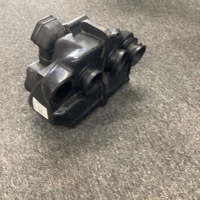 Заводская воздушная коробка в сборе 1980 Honda CB750K - Изображение 1 из 4