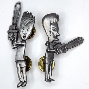 New Vtg 1993 Old Stock MTV 2.5" Beavis & Butthead Chainsaw Metal Pin Starline - Picture 1 of 4