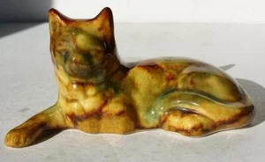 Cat Figurine Cat Lying Down Hot Springs Arkansas Pottery Souvenir Hand Made Cat - Picture 1 of 1