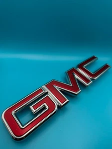 OEM 2015 - 2020 GMC Yukon Canyon Yukon XL Front Emblem Red Badge Logo 84674420 - Picture 1 of 7