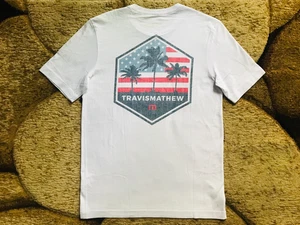 Travis Mathew Golf T-Shirt Mens Size Small Flag Palm Print White Blue Red NWT - Picture 1 of 4