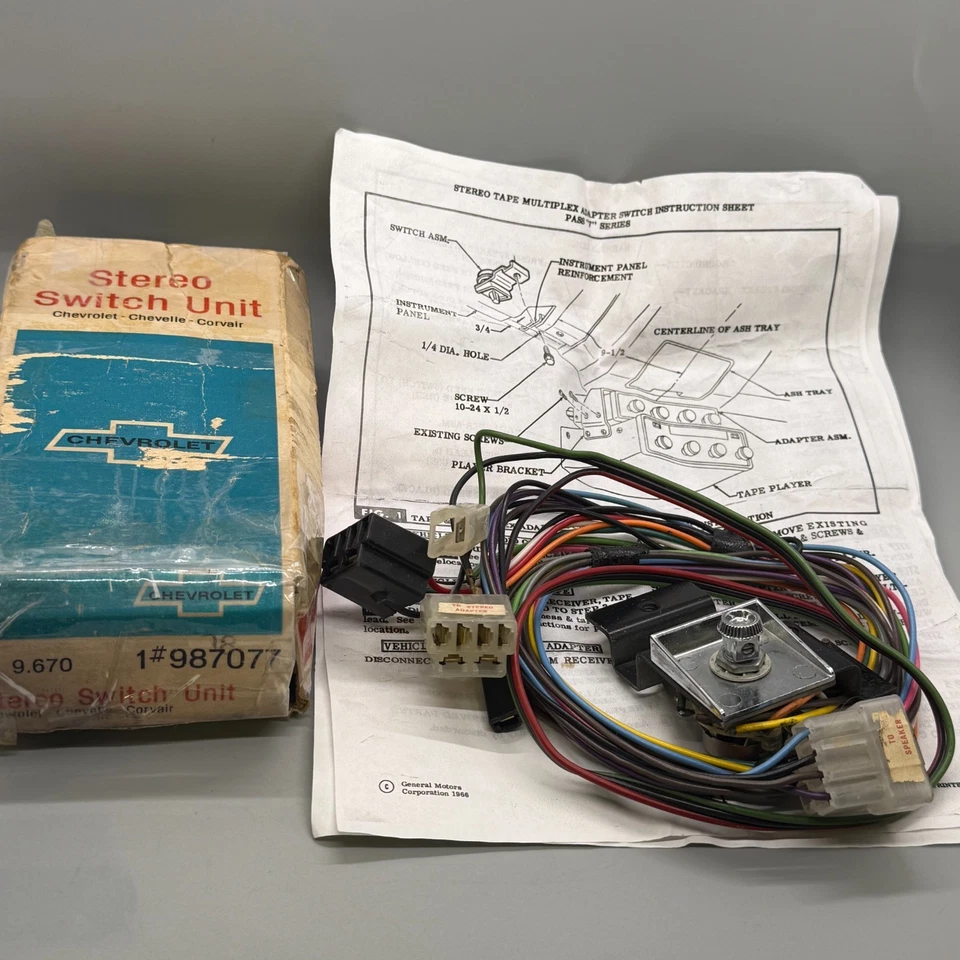Unidad de interruptor estéreo multiplexada Chevrolet Chevelle Corvair 1967 1968 nuevo de fábrica 987077 Foto 1 de 4