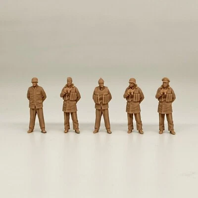 1/72 Scale German Crew Officers 5 Figures Resin Model Miniature Military Modern - Image 1 of 4